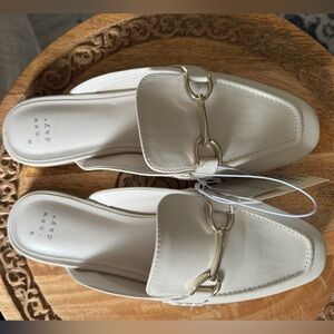 NWT Sandy Mule Flats size 7.5 from Target